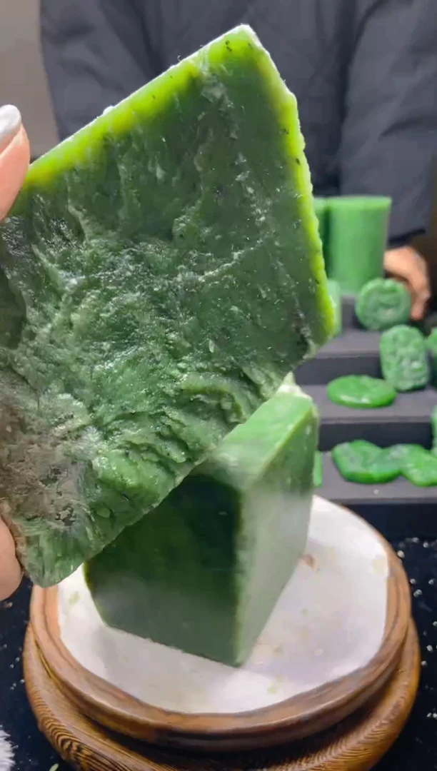 未镶嵌和田玉珠宝半成品1