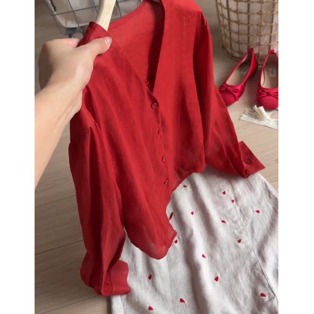 2025夏季新款小众设计车厘子红色V领系带休闲百搭长袖衬衫女