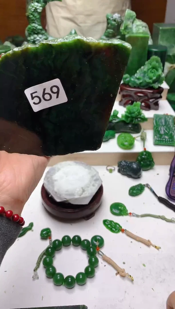 未镶嵌和田玉挂件1