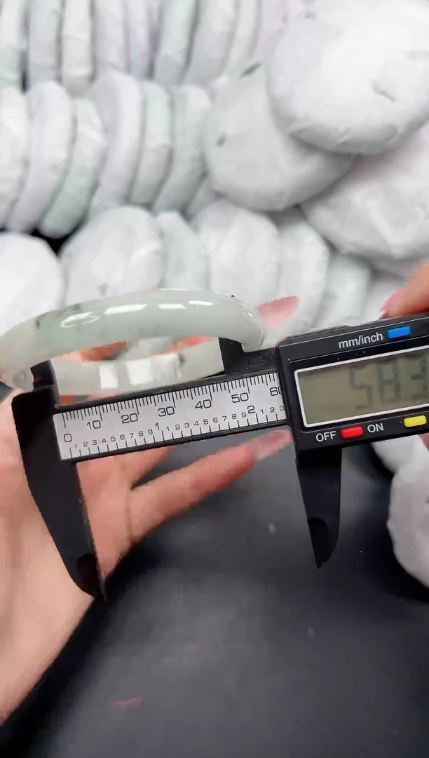 精品手镯，一物一拍E-002