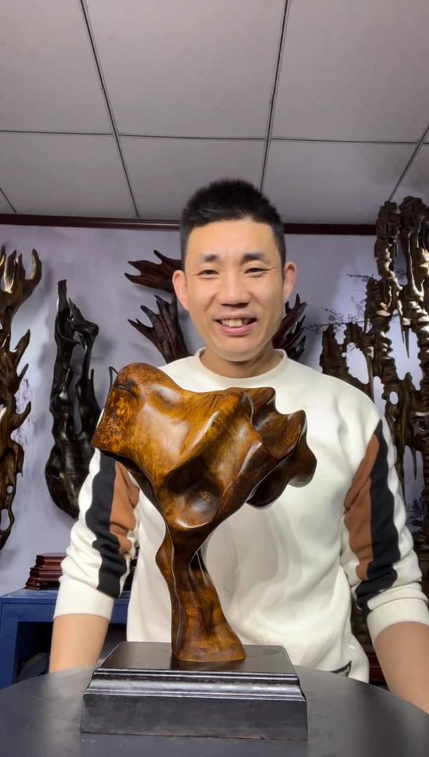 金丝楠木雕款惊*金丝楠木工艺品摆件