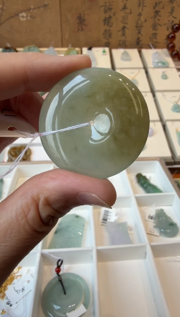 翡翠挂件未镶嵌A货翡翠多样性孤品