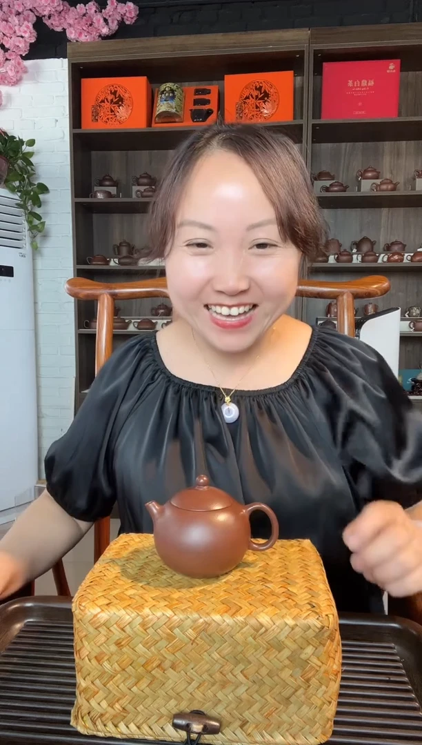 紫砂茶宠小西施壶 容量110cc
