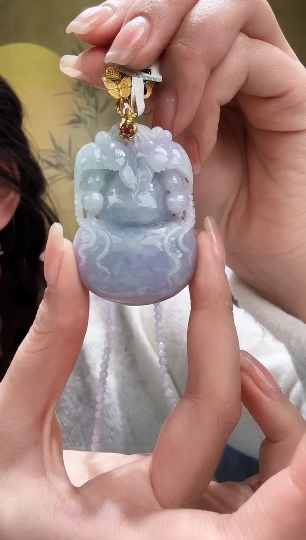 颈饰未镶嵌翡翠吊坠