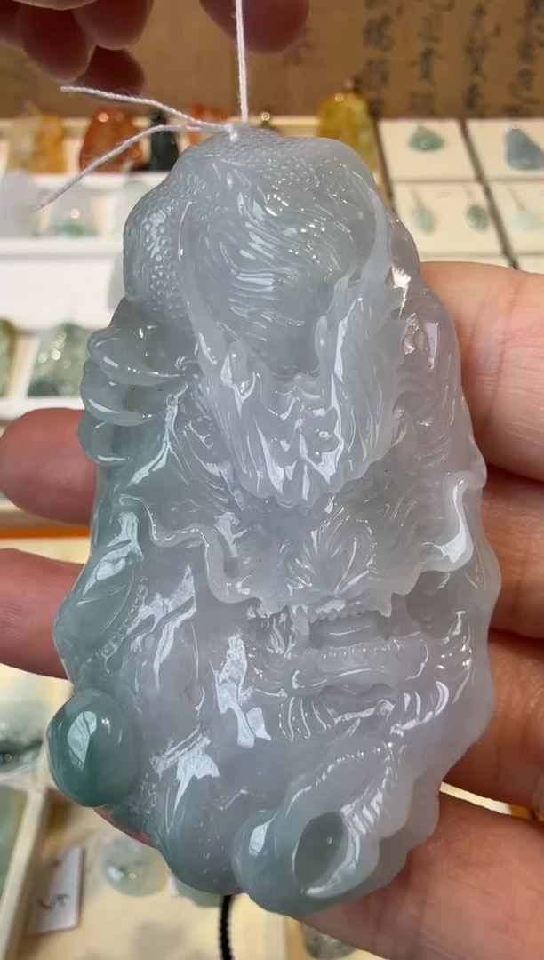 翡翠挂件未镶嵌A货翡翠多样性孤品