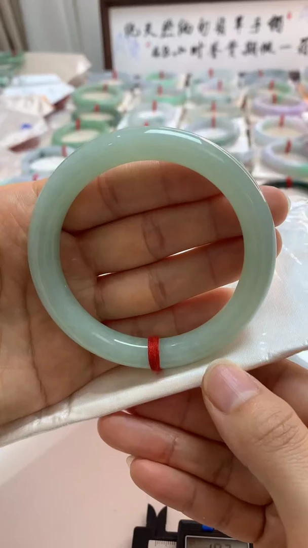 未镶嵌手镯翡翠59圆条葡萄肉