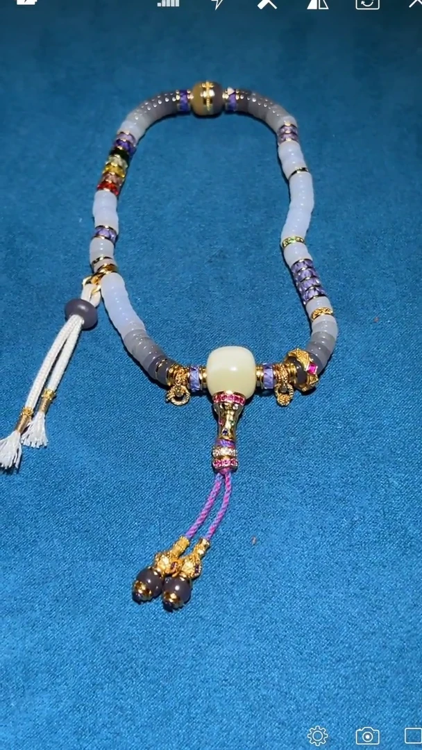 【闪购商品】定制和田玉HZ特色片珠手持