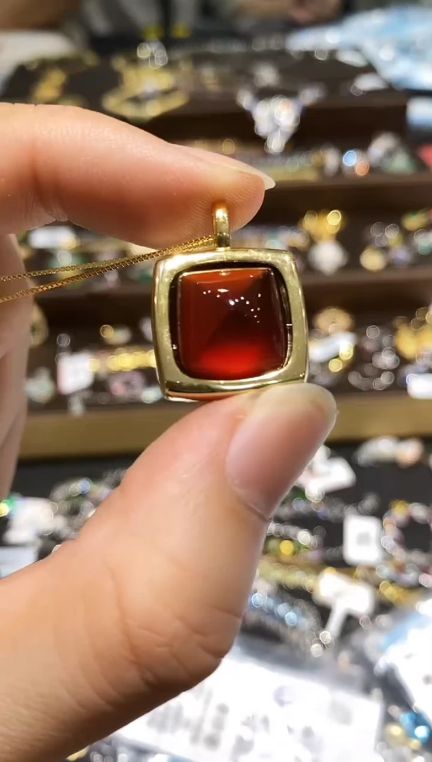 【闪购商品】石榴石颈饰银S925镶嵌吊坠