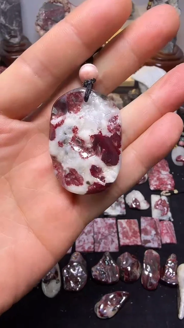 天然辰砂大晶砂随行吊坠