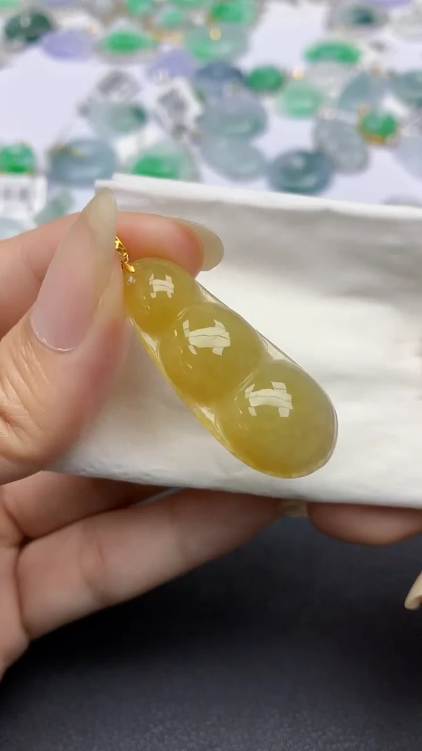 颈饰18K金镶嵌翡翠天然缅甸a货翡翠百元以上9元证书费自理