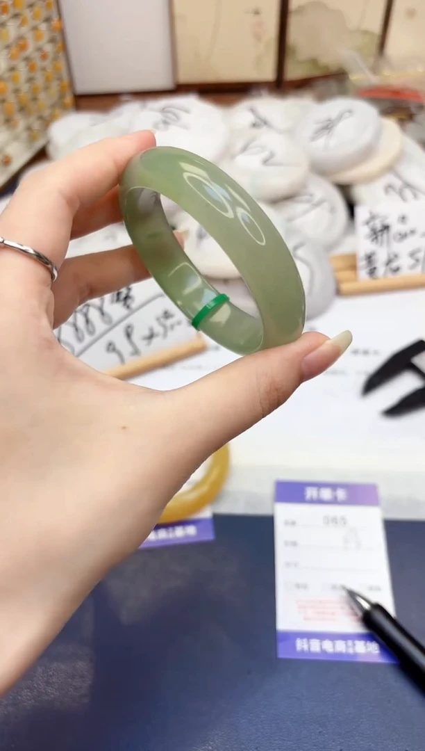 石英质玉手镯未镶嵌65-东陵玉-圈口58