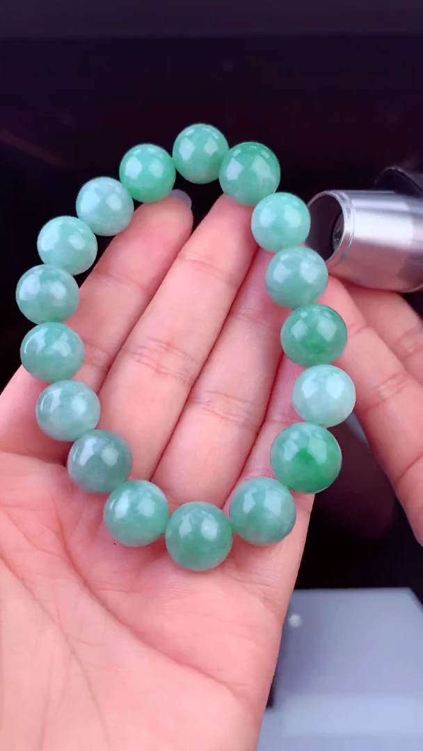 【闪购商品】翡翠颈饰未镶嵌天然A货翡翠（拍一发二·)