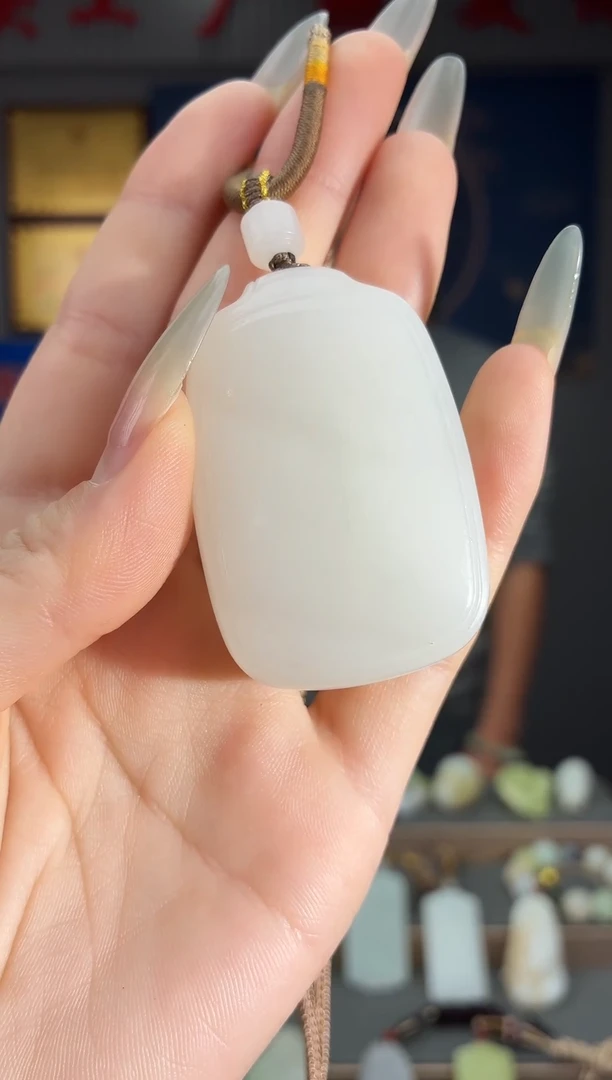 颈饰未镶嵌和田玉1