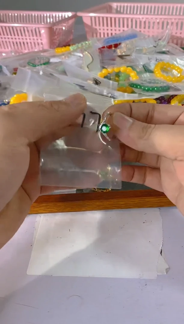 【闪购商品】水晶颈饰银S925镶嵌77红宝，蓝宝，多样性发一件赠链