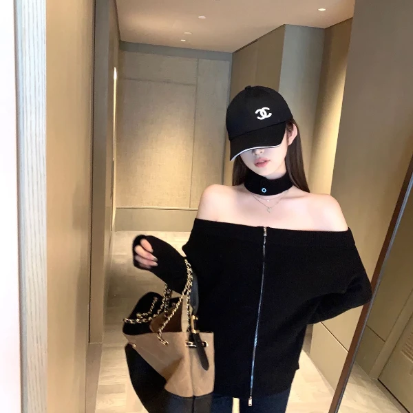 一字肩薄款针织黑色长袖常规款抹胸秋季毛针织衫露肩显瘦时尚百搭