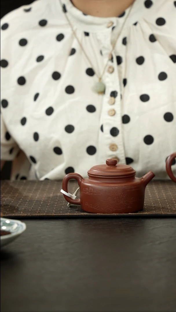 茶壶紫砂清水泥德钟内推刻绘200cc