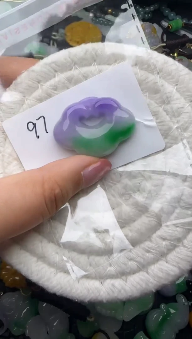 颈饰未镶嵌翡翠缅甸翡翠吊坠