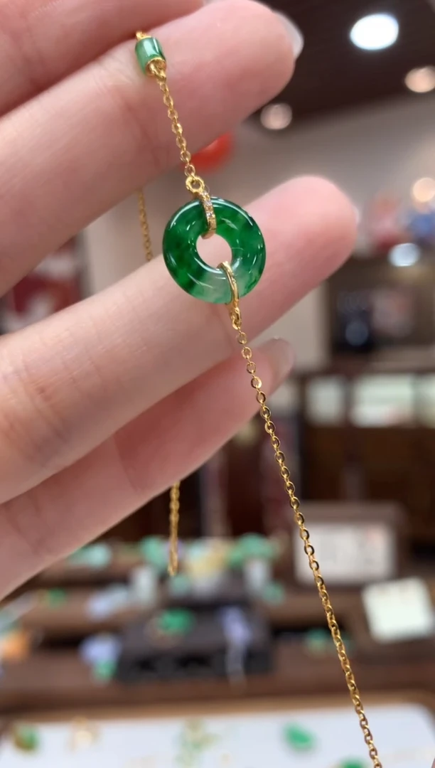 18K金镶嵌手链翡翠手链