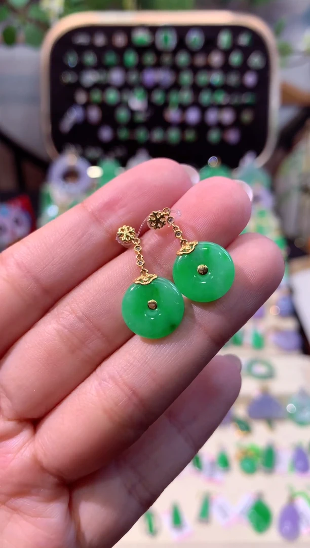 【闪购商品】翡翠耳饰18K金镶嵌缅甸天然A货翡翠