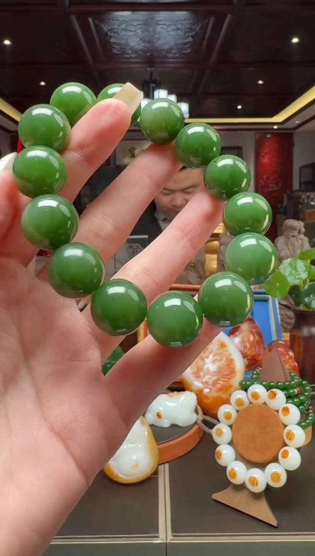 未镶嵌和田玉挂件by