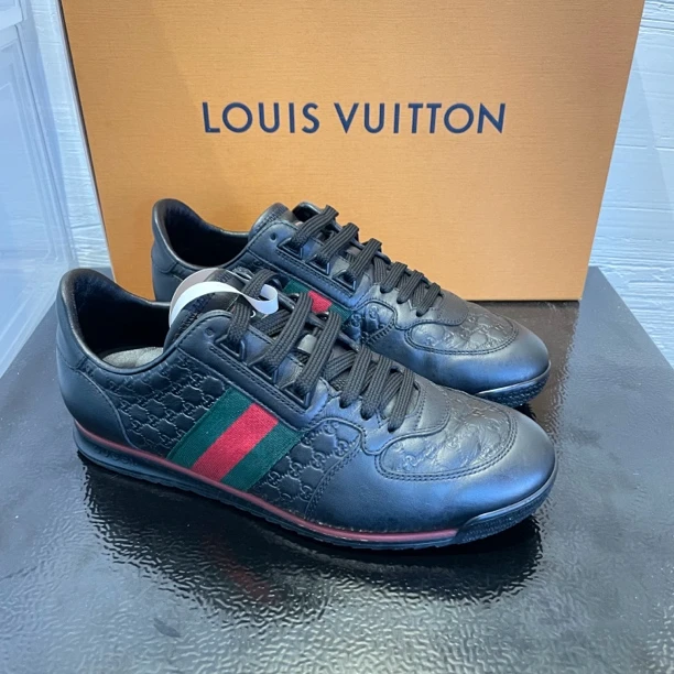 99新 GUCCI/古驰 Gucci 古驰 黑色压花满印休闲商务板鞋39.5