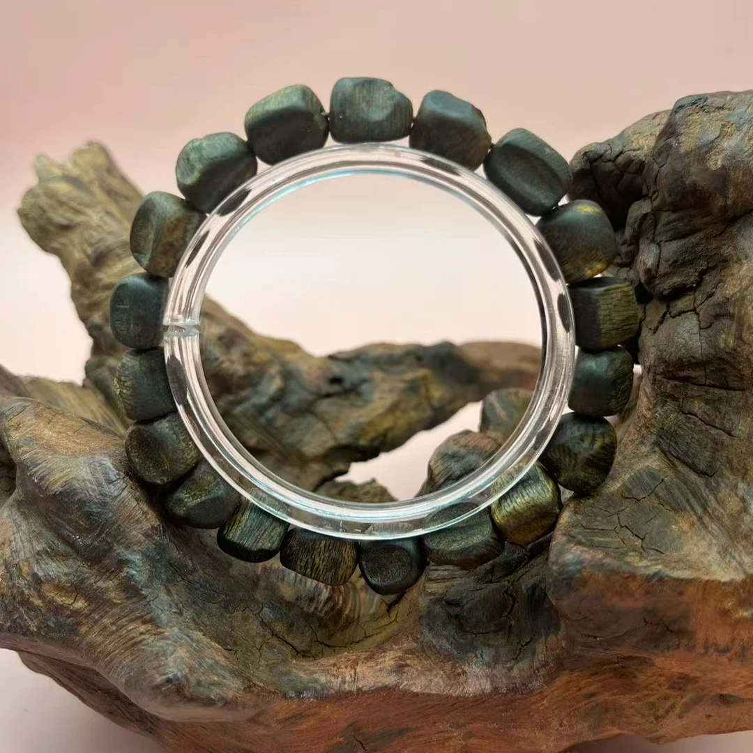 沉香国香奇楠 沉水 随型 板头瘤疤 12-13克 单圈 32012676