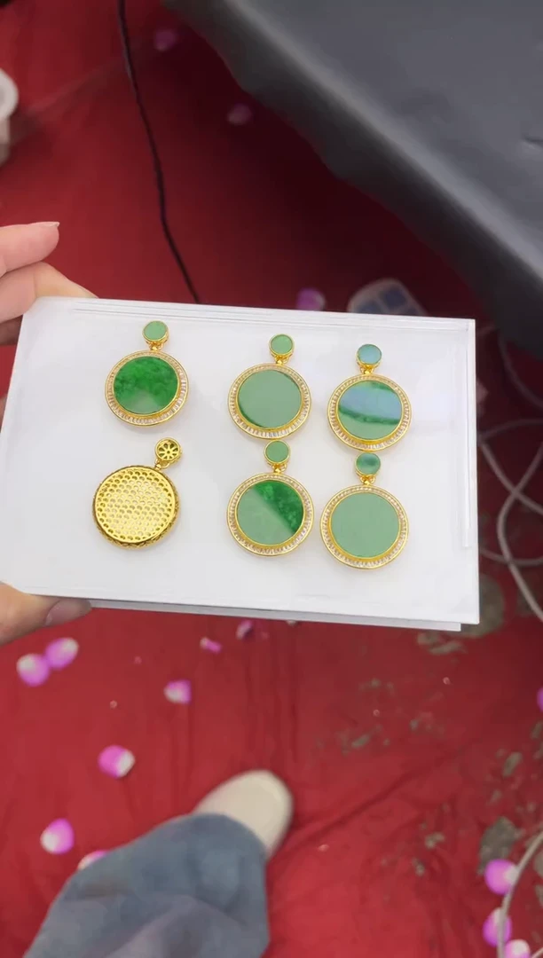 【闪购商品】翡翠颈饰银S925镶嵌G多样性发一件/配绳子