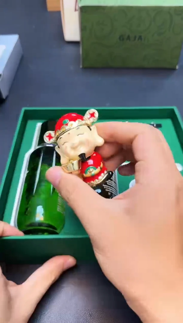 瓷片全新正品一件不留@@WR435