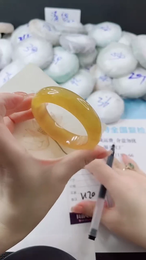 未镶嵌手镯石英质玉多样性发货V120