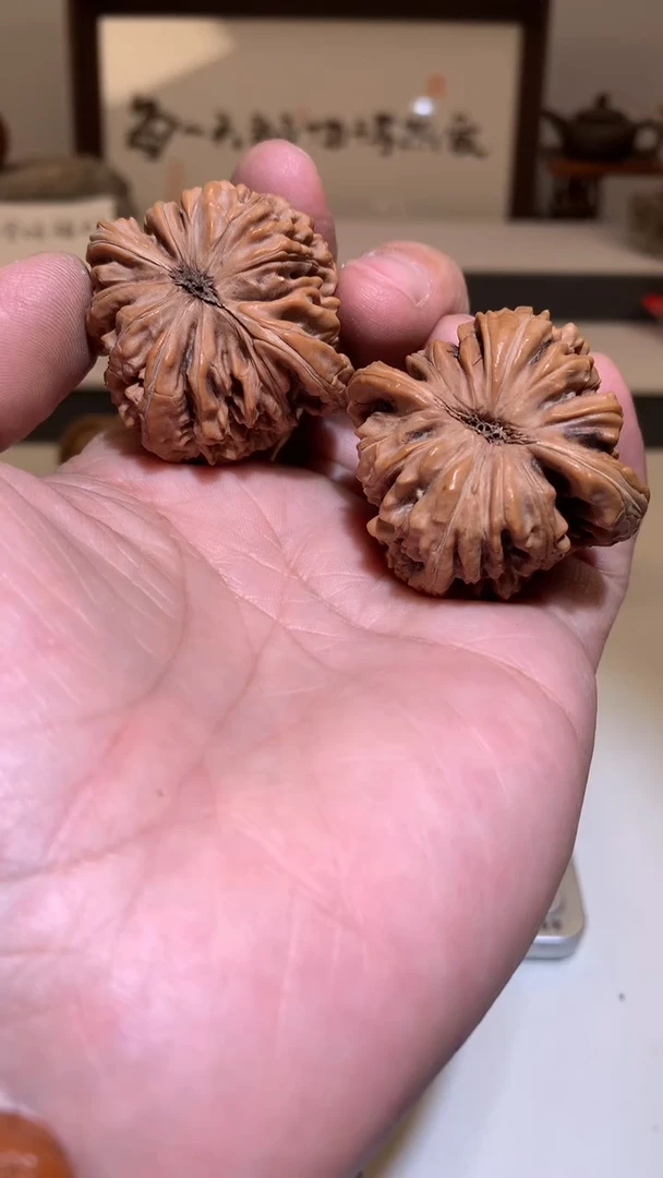 【闪购商品】桃核把件43左右四座楼差尺