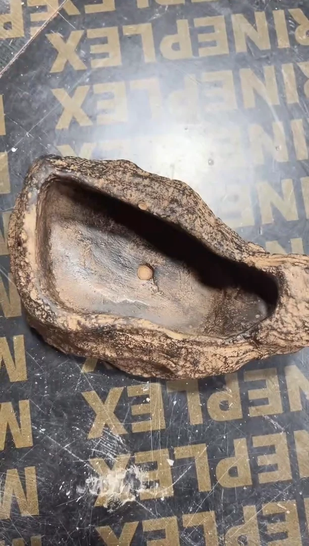 陶土丨岩纹三角盆