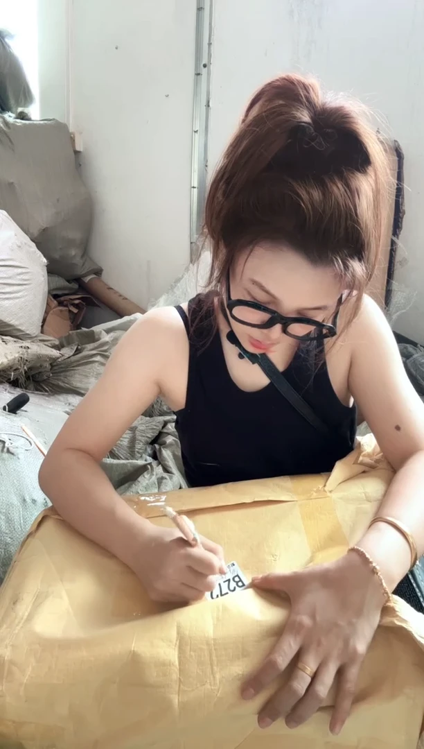 b272默认微瑕不退不换