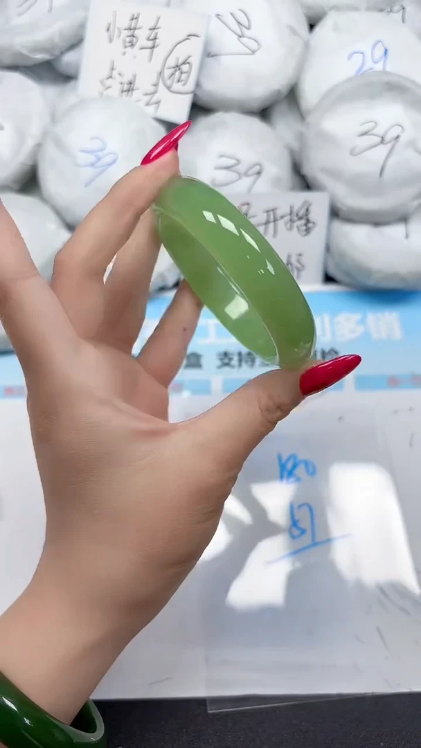 未镶嵌手镯石英质玉180/57