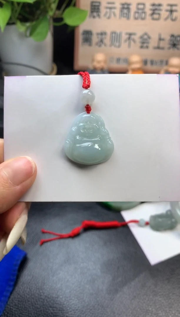 翡翠未镶嵌颈饰佛公