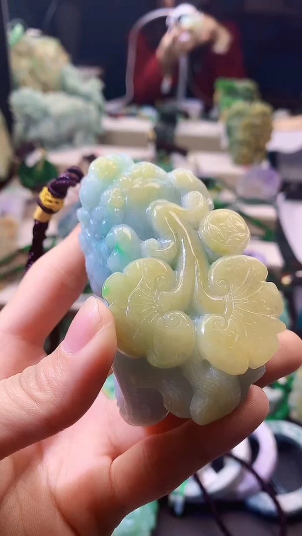 颈饰未镶嵌翡翠王*天然缅甸a货翡翠