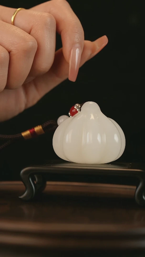 云南石荔枝白雕刻：胜算在握