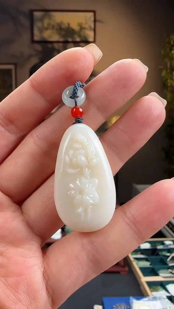 【闪购商品】和田玉吊坠未镶嵌j2737