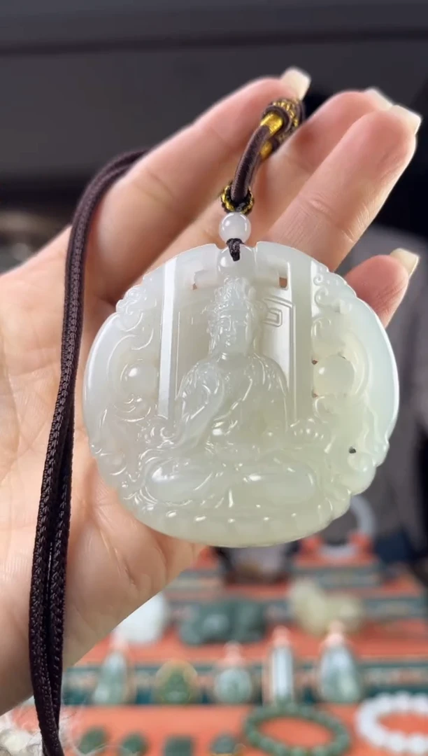 颈饰未镶嵌和田玉佩佩