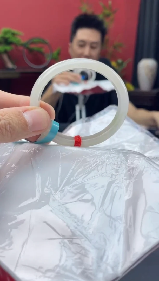 未镶嵌手镯（贵妃镯）翡翠4