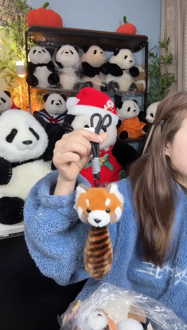 毛绒小熊猫挂件尾巴可以动