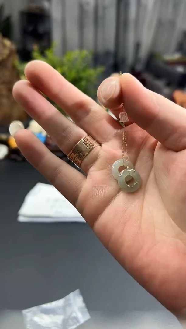 翡翠18K金镶嵌耳饰 M45 多样性发其一