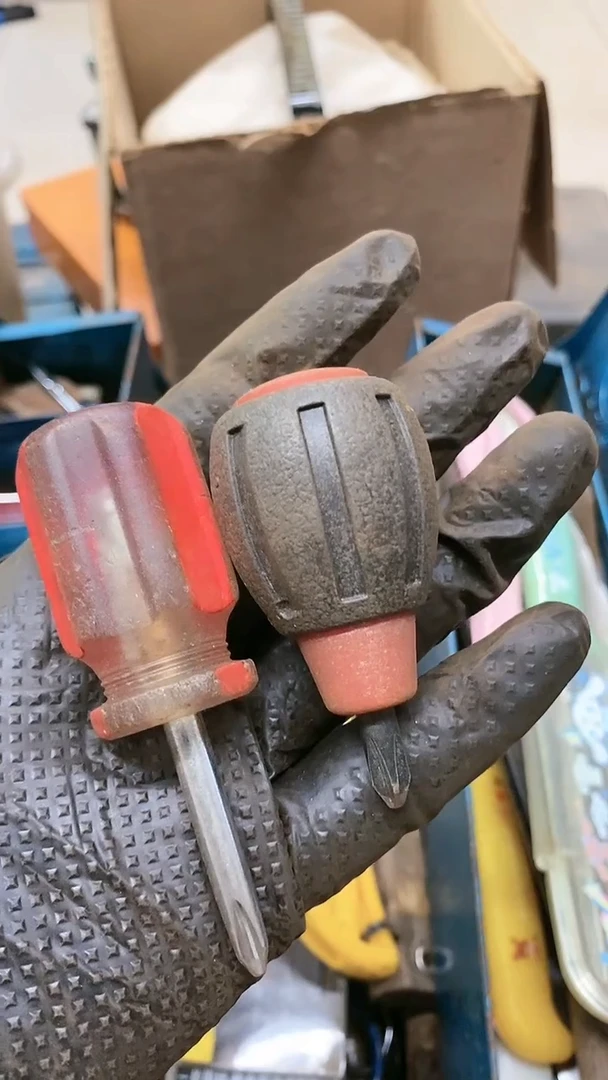 ￴****辣昔昔二手五金工具