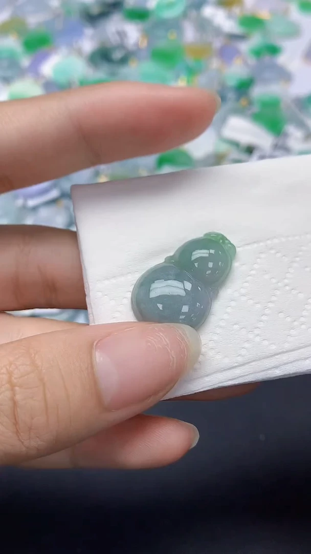 翡翠未镶嵌颈饰天然缅甸a货翡翠
