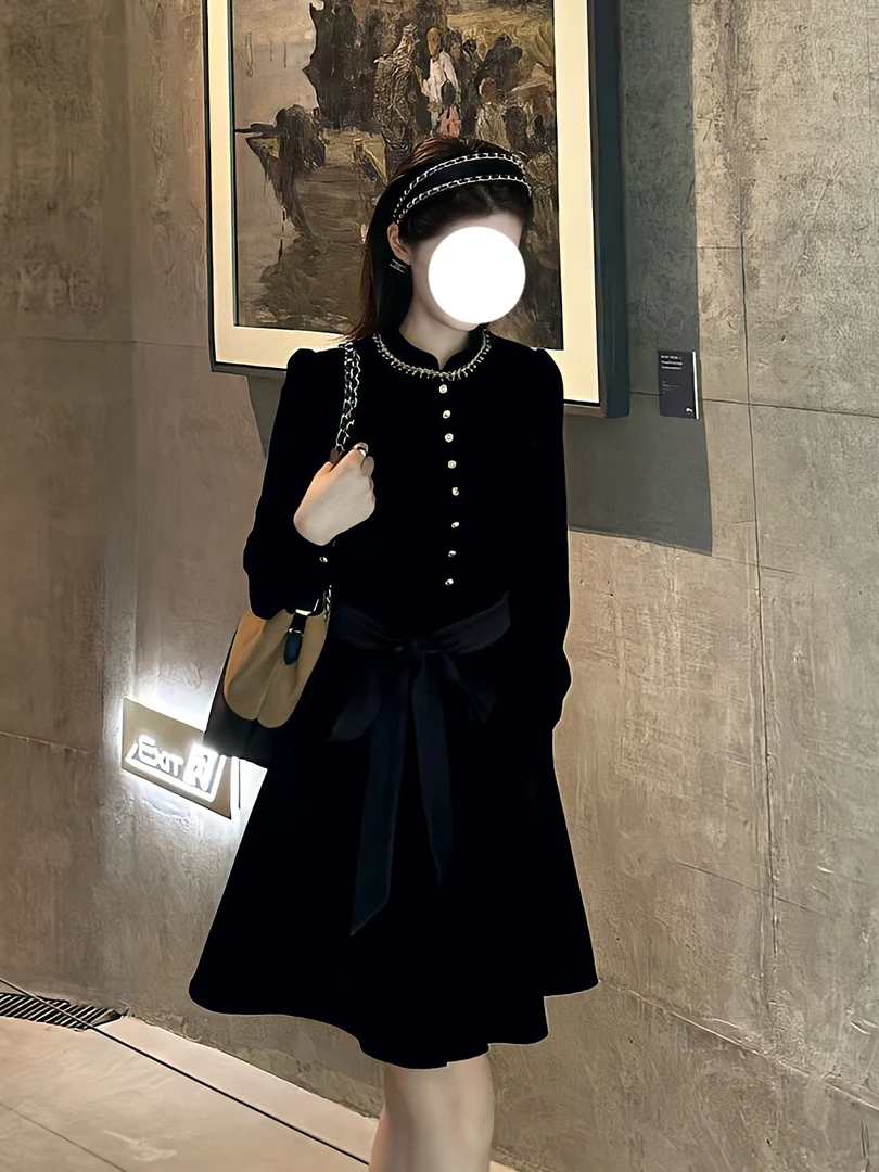 法式赫本风时尚气质设计感连衣裙秋冬新款高端轻奢名媛百搭A字裙