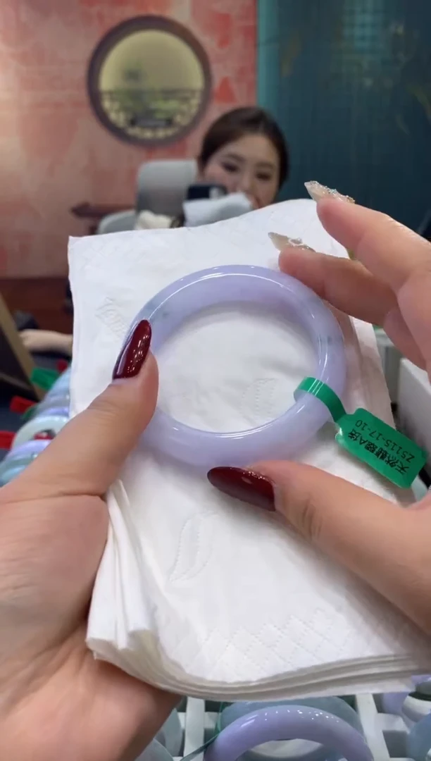 【闪购商品】翡翠手镯未镶嵌多人0015512