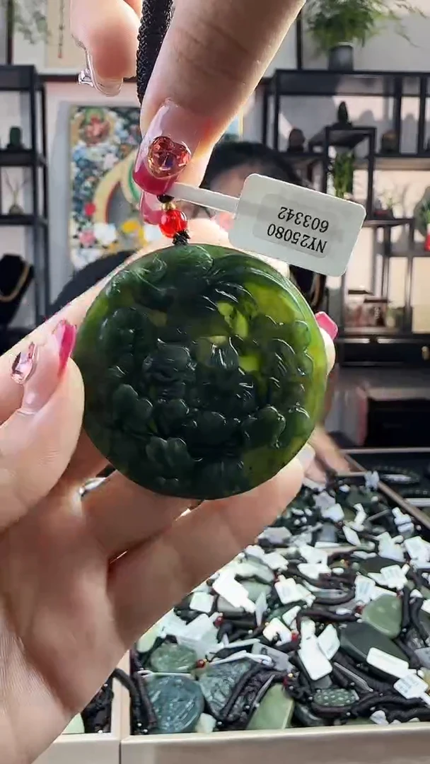 颈饰未镶嵌和田玉3342
