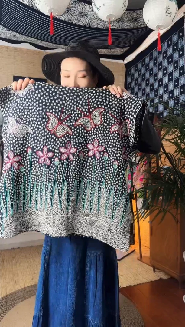 【闪购商品】设计师款满绣蝴蝶短袖
