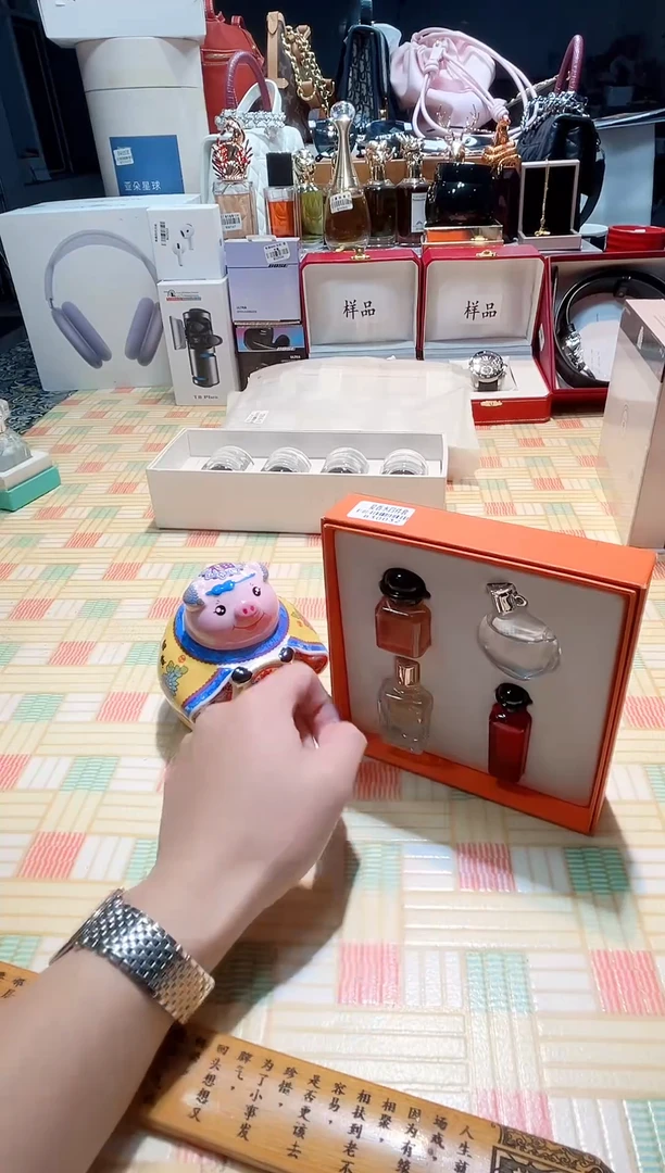 瓷片瓷器 库房到期 全部地板价@@1