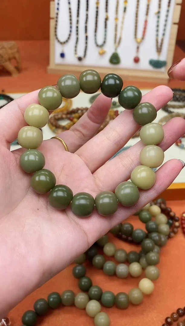 手串菩提根/象牙果缅甸阴皮老料渐变单圈手串