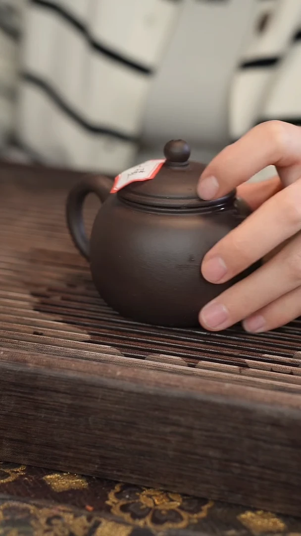 茶壶紫砂盖子上有个坑】黑金砂匏尊半手工180cc